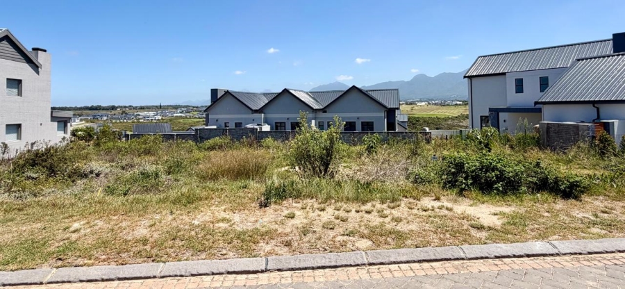 Commercial Property for Sale in Kingswood Golf Estate Western Cape